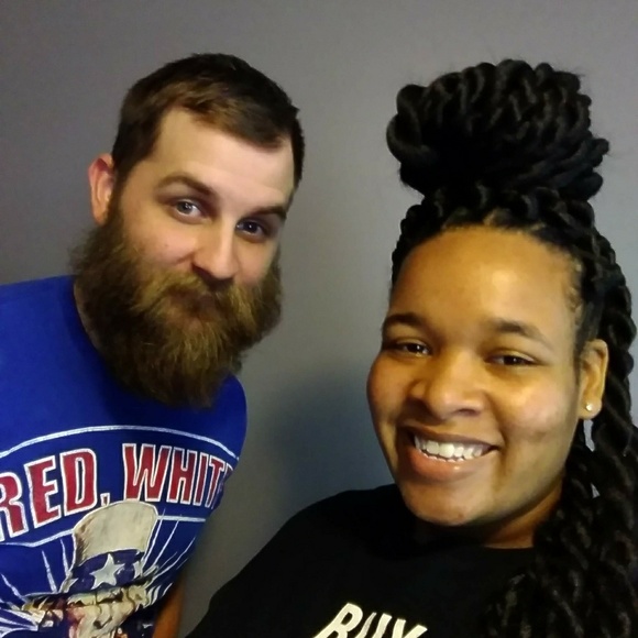 Meet your Posher, Erin - Picture 2 of 4